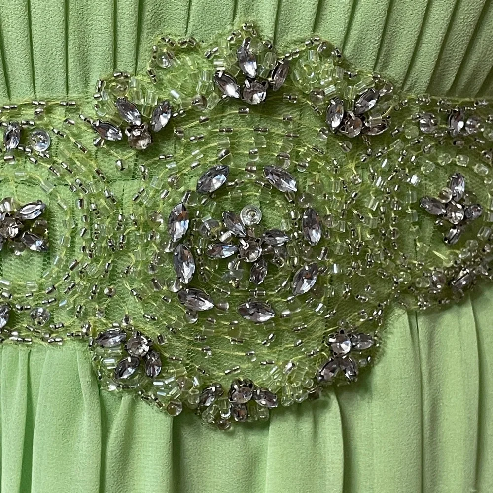 May Queen Formal Dress, 4 - Picture 3 of 3